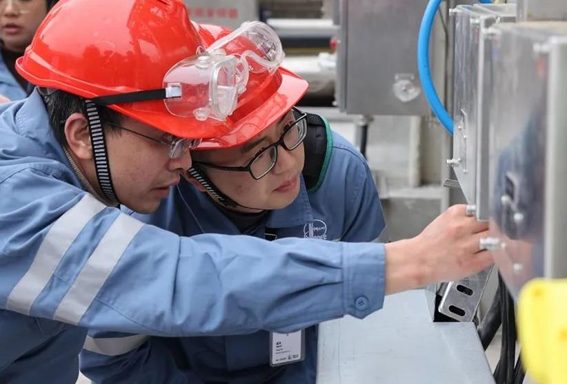 西南最大氢燃料电池供氢项目在川维建成中交.jpg